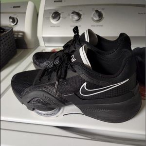 size 9 Nike Sneakers